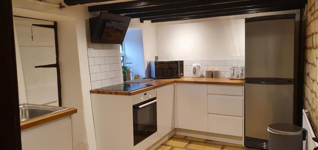 Quirky Cottage - Dogs Welcome Corsham Exterior photo